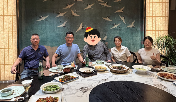 Avstraliyalı Müştəri əməkdaşlığı genişləndirmək üçün Plent və SXFire-a baş çəkdi Avstraliyalı Müştəri əməkdaşlığı genişləndirmək üçün Plent və SXFire-a baş çəkdi